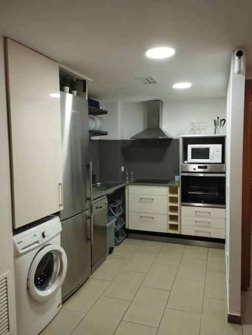 Appartement Cozy Flat With Terrace à Palamós Extérieur photo